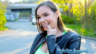 Public Porn Sofia Lee fucked next to a live train track