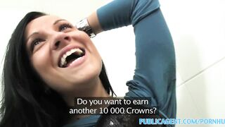 PublicPorn Sexy Claire getting fucked in restaurant toilets