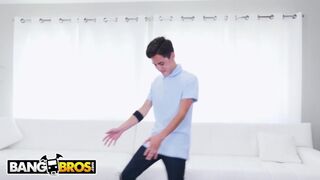 Hot - Juan El Caballo Loco Practicing His Sex Moves Like A Dork