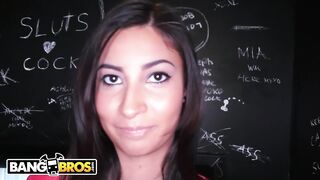 Hot - Petite Latina Jade Jantzen Sucking Random Dicks