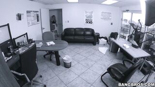 Nina Kayy And The Big Anal Surprise! (hih14794)