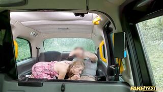 Sex Taxi She cannot pay by credit card so her pussy will be used for payment