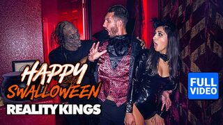 Hot Porn - Gianna Dior Dressed In Black Latex Takes Quinton's Dick In Front Of The Camera