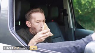 Hot - Bonnie Blue startet eine freche Social-Media-Jagd und lässt Lucky Danny seinen Lieblings-Influencer ficken