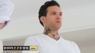 Hot - Dirty Masseur pounds thicc PAWG Lela Star