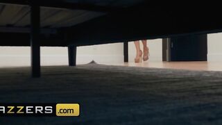 Hot - Milfs Kendra Lust is stalking for a Cocking