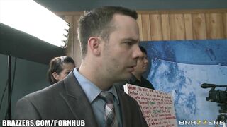 Monique Alexander - Monique Keeps it Fresh - Hot