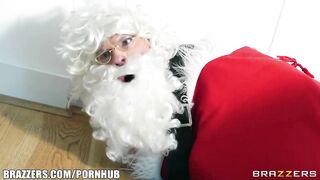 Brunette vixen & busty blonde cougar share big-cock in threesome