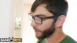 Hot - Step Sisters Keisha Grey and Mandy Muse Play Tug of War With Boyfriendd