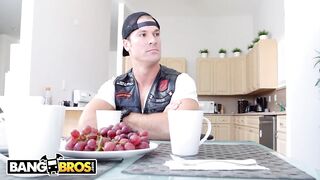 Hot - Hit LIKE Button If U Still Masturbate To This Mia Khalifa Video